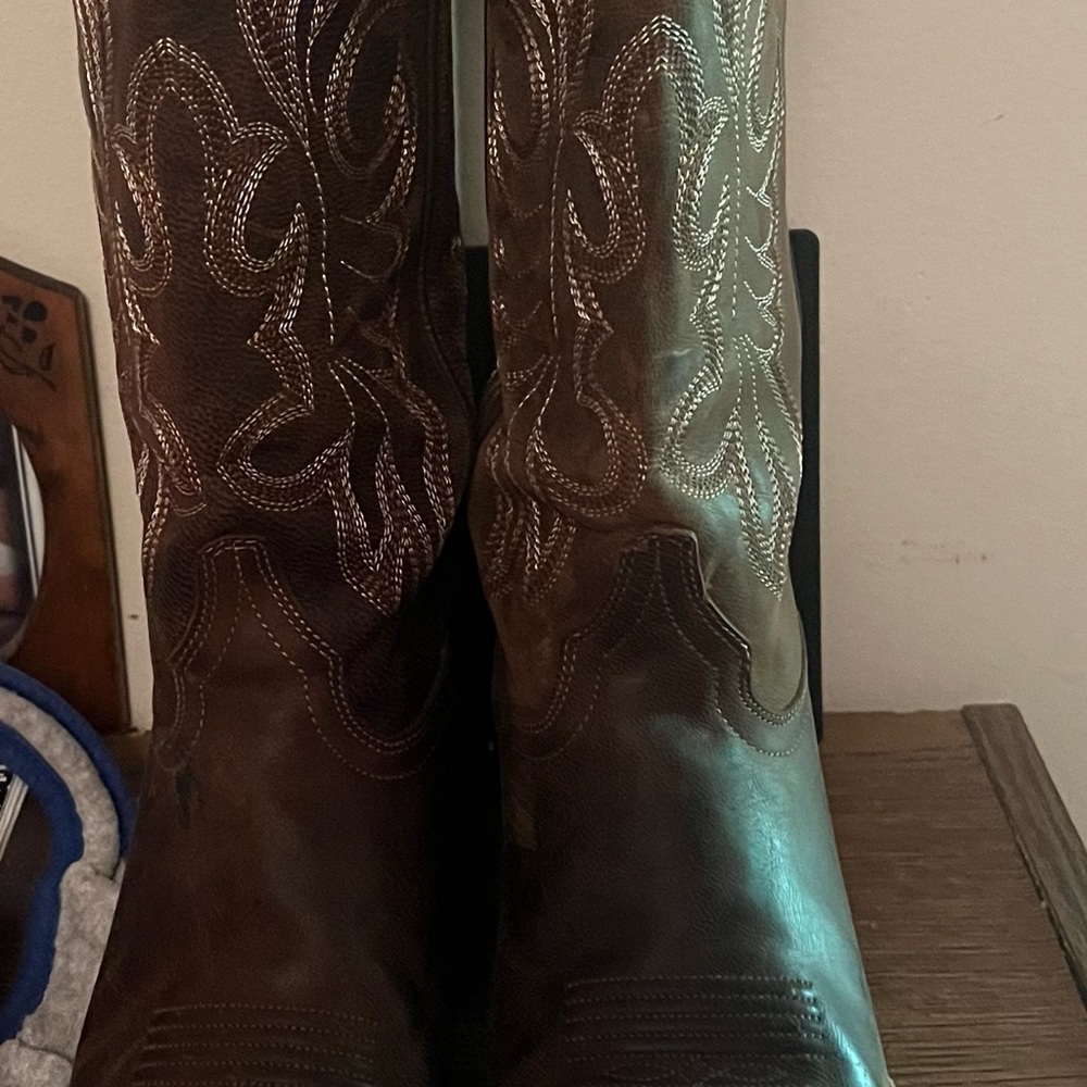 Shyanne Boots Size 8